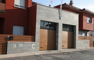 Puertas Arriazu - Puertas automáticas residenciales. Fabricación en Navarra